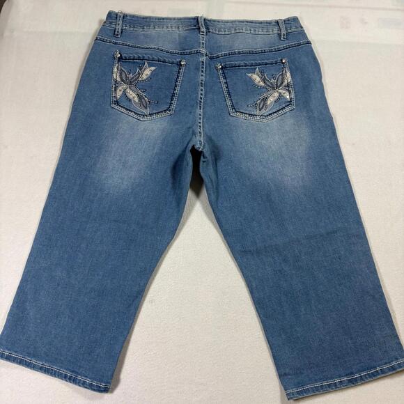 Avenue Denim Capri Jeans Womens 16 Blue Stretch Mid Rise Plus Size - Picture 8 of 10